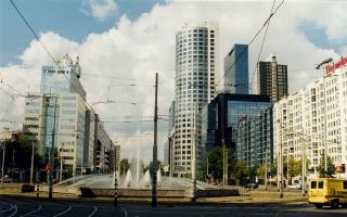 Modern highrises
    near Hofplein